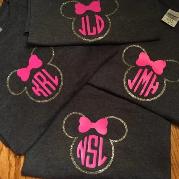 Custom Disney monogram glitter tees - Picture 1 of 1